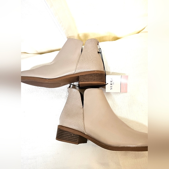 SERRA sz 9 Side Cut Bootie - Picture 6 of 8